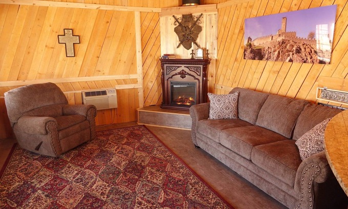 Scottsbluff Hotel | The Castle Inn