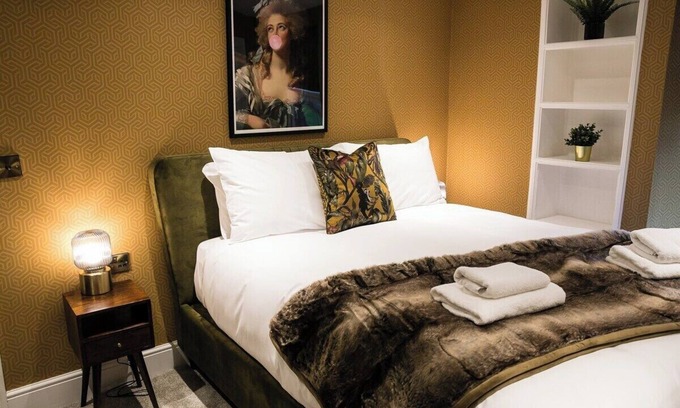 Buxton Apartment | The Cavern Suite at Foxlow Grange