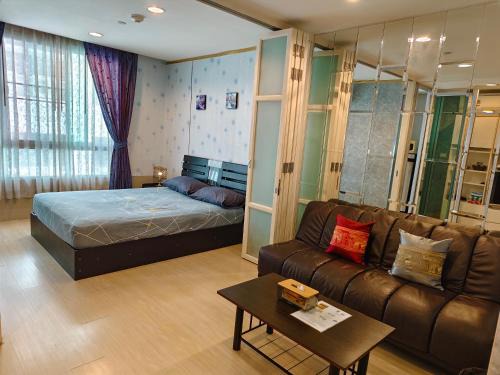 Yan Nawa Apartment | The Central Bangkok Station1