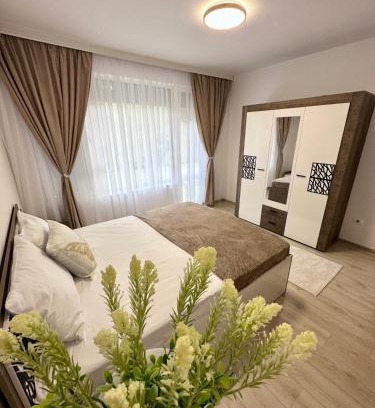 Petrich Apartment | The Central Suite