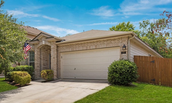 San Antonio House | The Chamomile Your LACKLAND AFB BMT Headquarters.