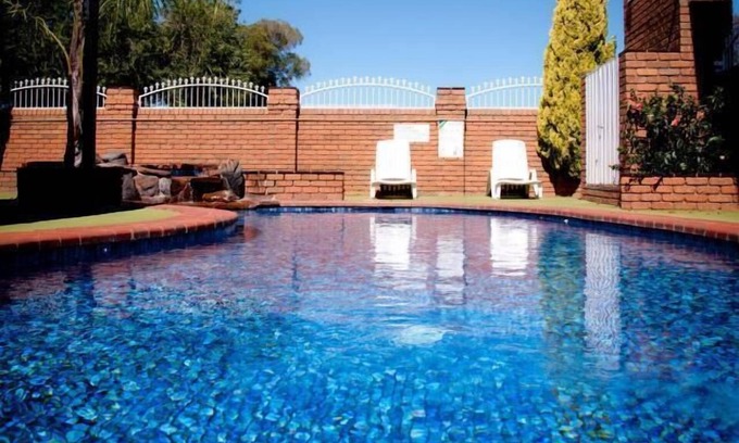 Cobram Hotel | The Charles Sturt Motor Inn