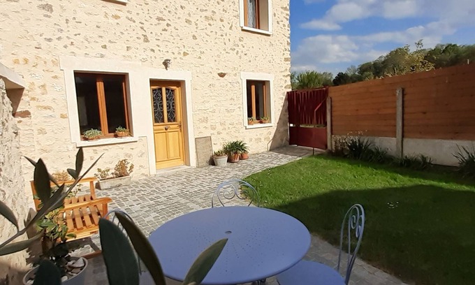 Neuville-Bosc House | The charm of the old, the comfort of the new.