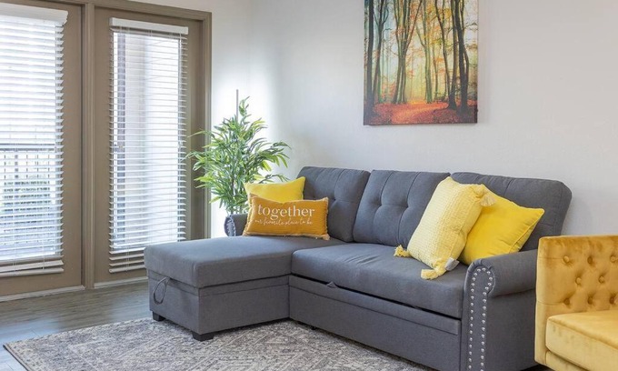 Bentonville Apartment | The Charming Canary Condo