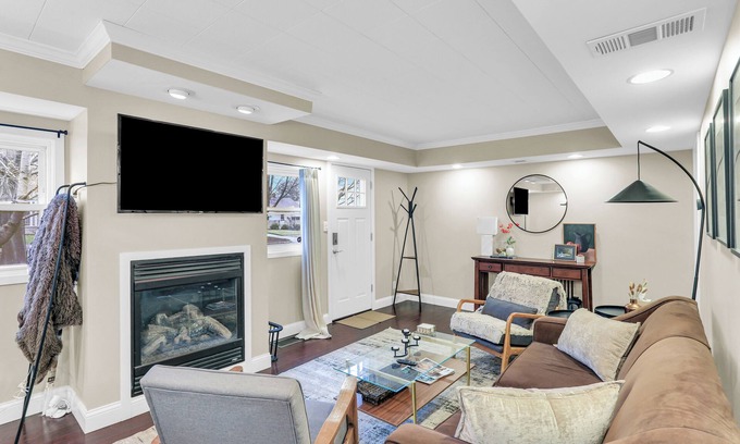 Champaign House | The Charming Home: 3-bedroom house, blocks to downtown Champaign, with WiFi, AC