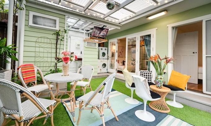 Redfern House | The Chelsea Cottage, Alfresco Living East Redfern