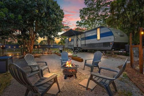 Jupiter Farms House | The Cherokee Hideaway: Pet-friendly & Event Setups