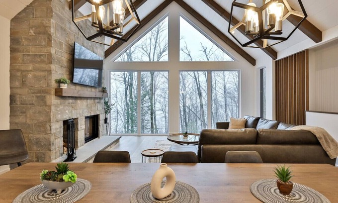 Saint-Faustin-Lac-Carre Ski Chalet | The Chic Shack - Golf, Ski, SPA