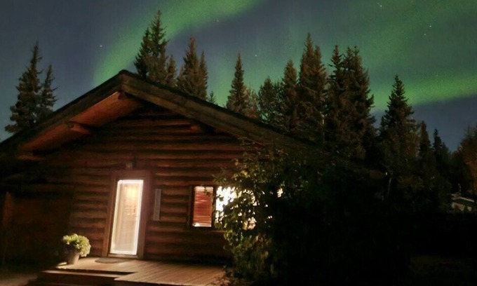 College Cabin | The Chinook Log Cabin