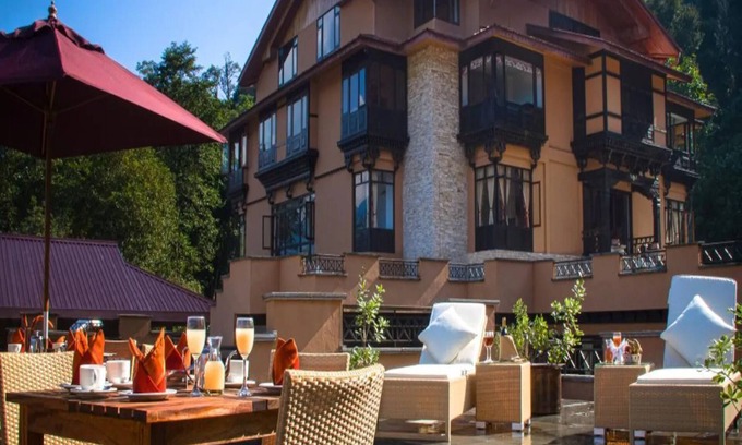 Pelling Hotel | The Chumbi Mountain Retreat
