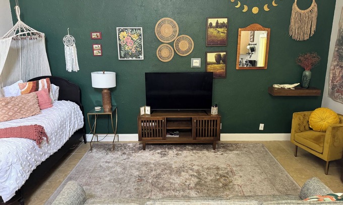 Park Lake - Highland House | “The Clementine” Boho Home in Orlando’s Food Scene