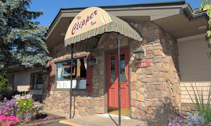 Frontenac Hotel | The Clipper Inn