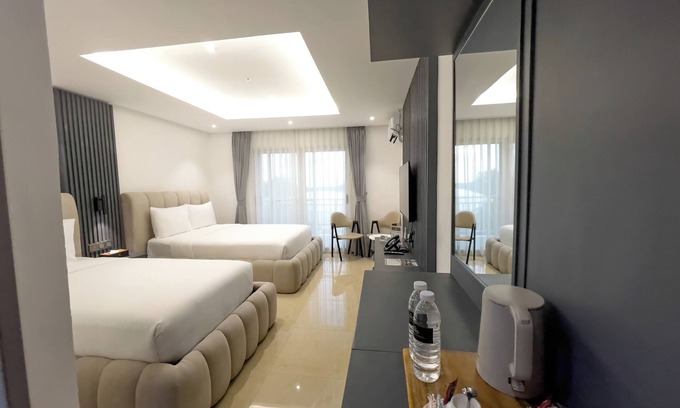 Angeles City Hotel | The Clover Hotel Angeles City