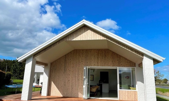 Matakana House | The Club House (with a spa pool)