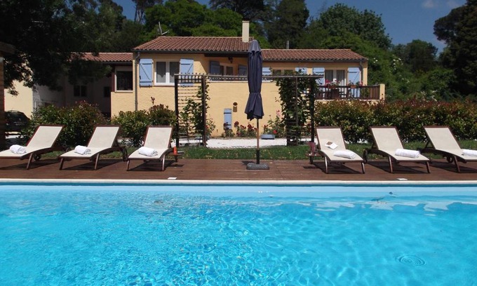 Conques-sur-Orbiel Bed & Breakfast | The Coach House