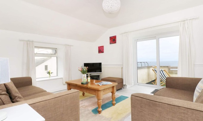 Penzance Cottage | THE COACH HOUSE, pet friendly, character holiday cottage in Sennen