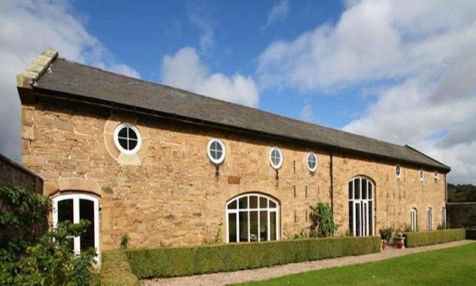 Flintshire House | The Coach House, Wrexham Road