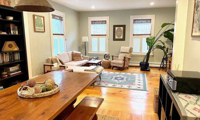 Kittery House | The Coastal Kittery Retreat - cozy, quiet, close to beaches and restaurants