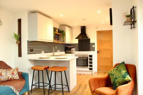 Peacehaven Apartment | The Coastal Retreat (Nr Brighton)