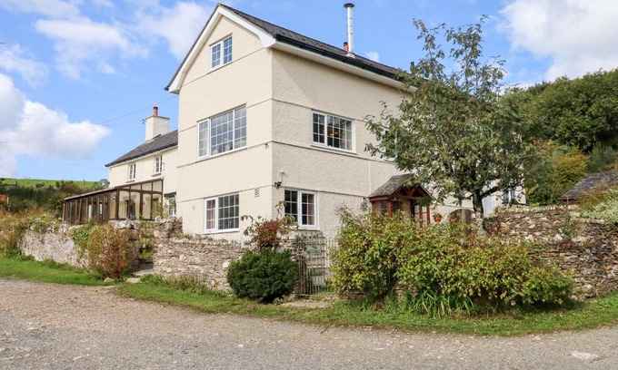 Bere Alston House | The Cobbles
