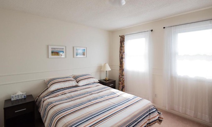 Pickering House | The Comfort Stay at City of Pickering