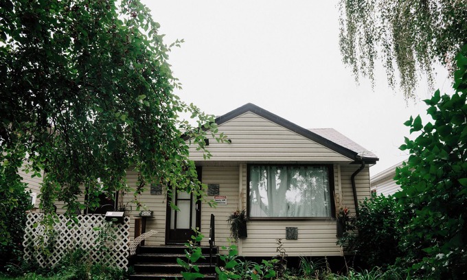 Northeast Edmonton House | The Comfy House (4 bedrooms)