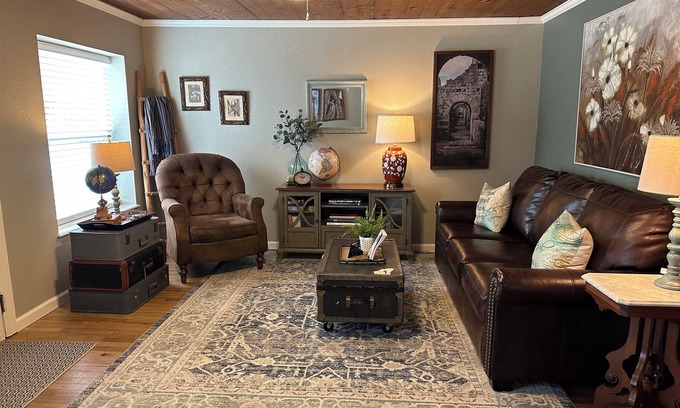 Stephenville House | The Compass North with Full Kitchen Near TSU