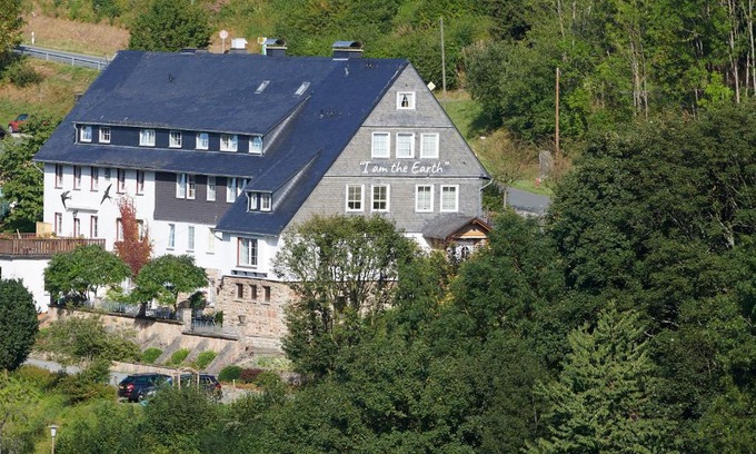 Schwalefeld House | The Conscious Farmer Bed and Breakfast Sauerland