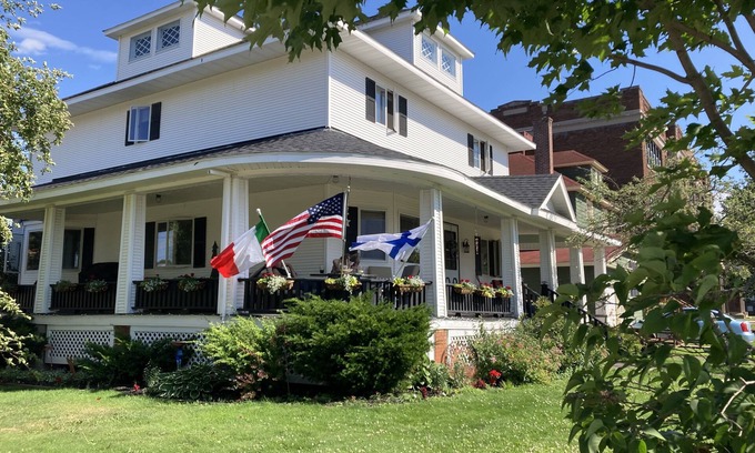 Laurium Bed & Breakfast | The Copper Jewel B&B