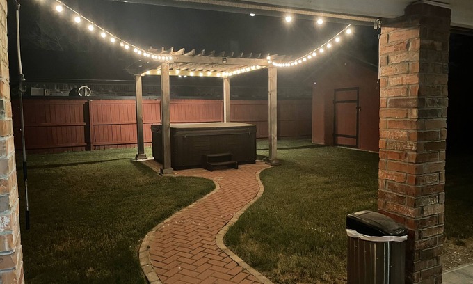 Killeen House | The Corner Spot with a hot tub!