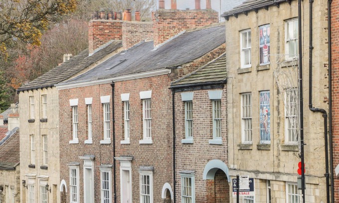 Knaresborough Cottage | THE COTTAGE, family friendly, with open fire in Knaresborough
