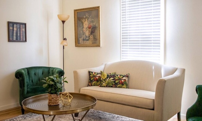 Eufaula House | The Cottage in the cove