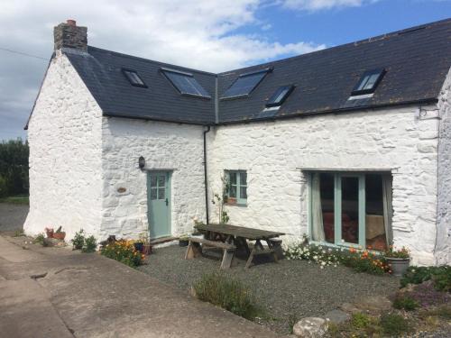 St Brides House | The Cottage @ Mill Haven place