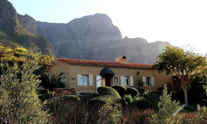Cape Winelands Villa | The Cottage @ Montpellier