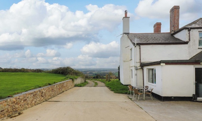 Littleham Cottage | THE COTTAGE, pet friendly, with open fire in Bideford