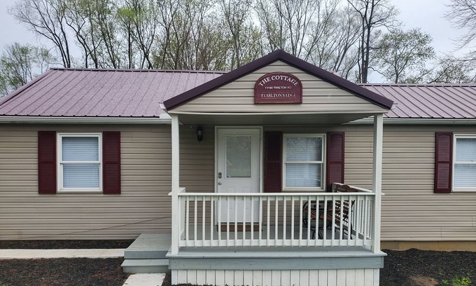 Hallsville Cottage | The Cottage @ Tarlton's Edge