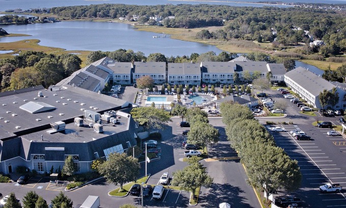 West Yarmouth Resort | The Cove at Yarmouth by VRI Americas