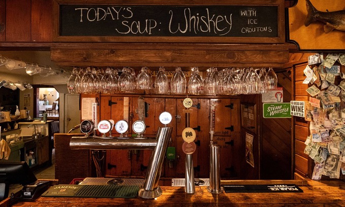 Westport Hotel | The Cove Inn