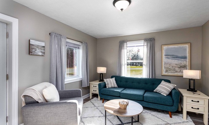 Shelbyville House | The Cove Near Gun Lake W/Hot Tub and Fire Pit