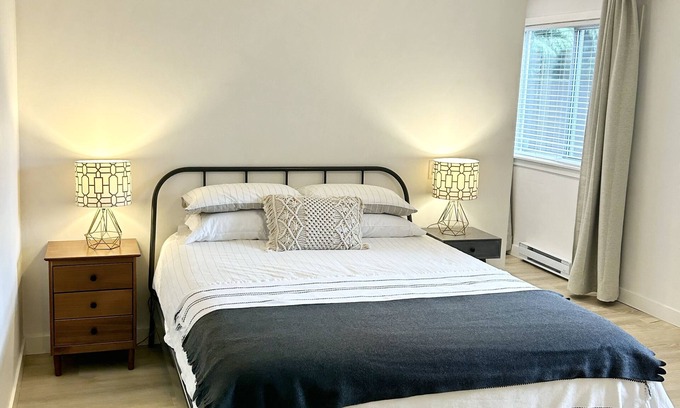 Walnut Grove House | The coziest modern suite w/private entrance. Central location & pet-friendly 🐾