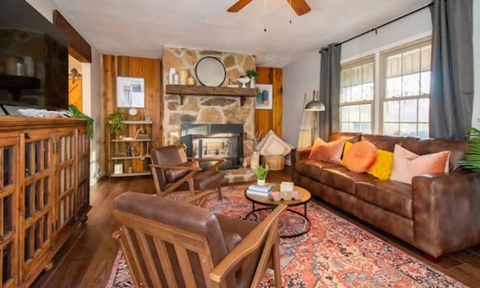 Pendergrass House | The Cozy Country Cottage