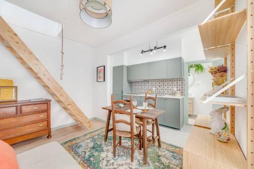 Santo Estevao Apartment | The cozy duplex in Lisbon's heart
