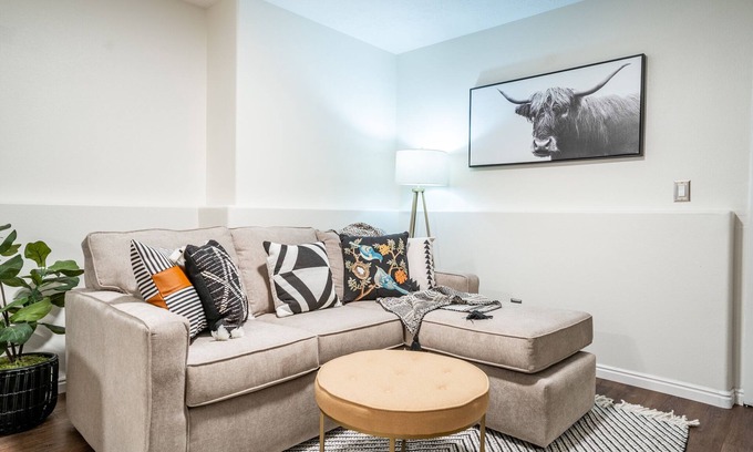 Suncrest Condo | The Cozy Farmhouse Condo