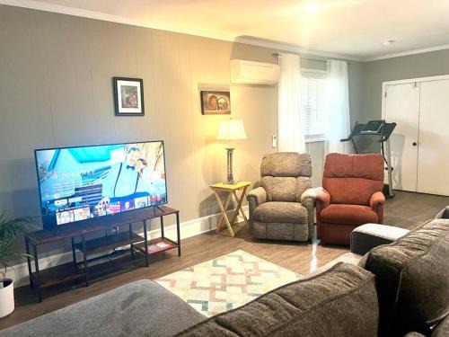 Green Acres Apartment | The Cozy Place