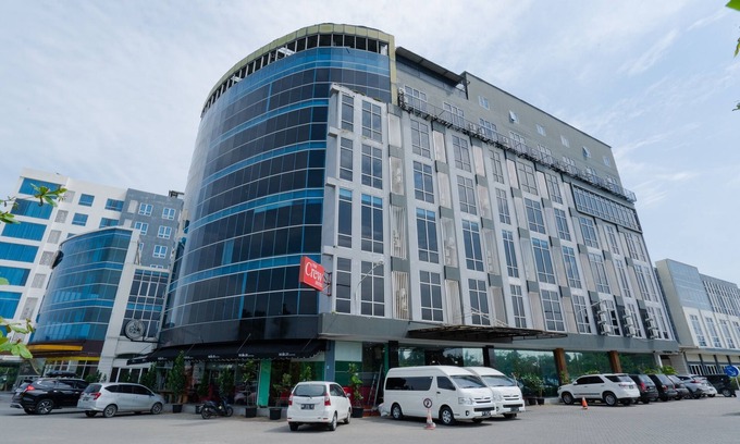 Medan Hotel | The Crew Hotel Kualanamu International Airport