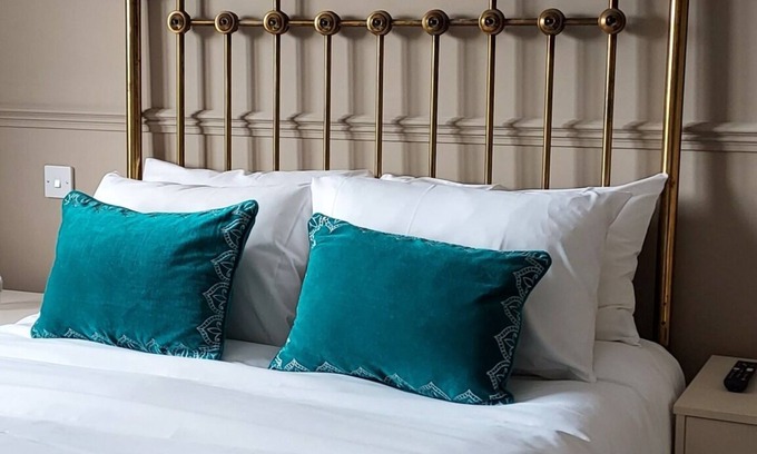 Petersfield Hotel | The Cricketers Inn
