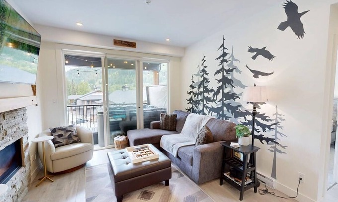 Sun Peaks Condo | The Crowe's Nest @ Peaks West