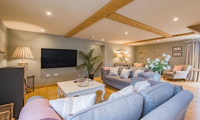 Maidstone Cottage | The Dairy - a holiday let that sleeps 6 guests in 3 bedrooms