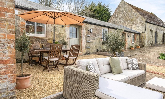Godshill House | The Dairy - Whitwell