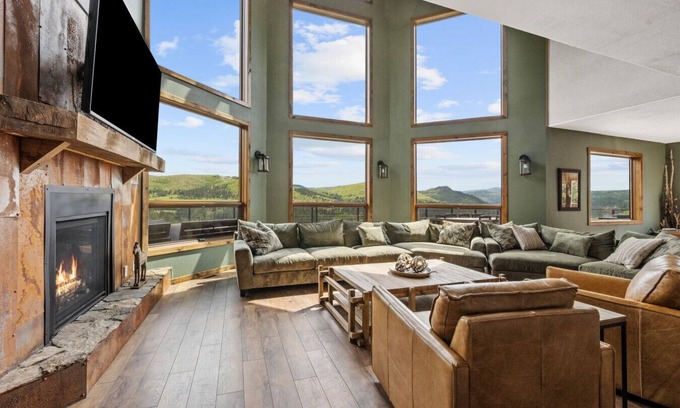Deadwood Cabin | THE DEADWOOD DREAM - Just outside Deadwood and Sturgis